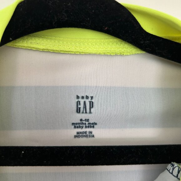 GAP One-Piece Rashguard Unisex 6-12 M - Picture 2 of 3